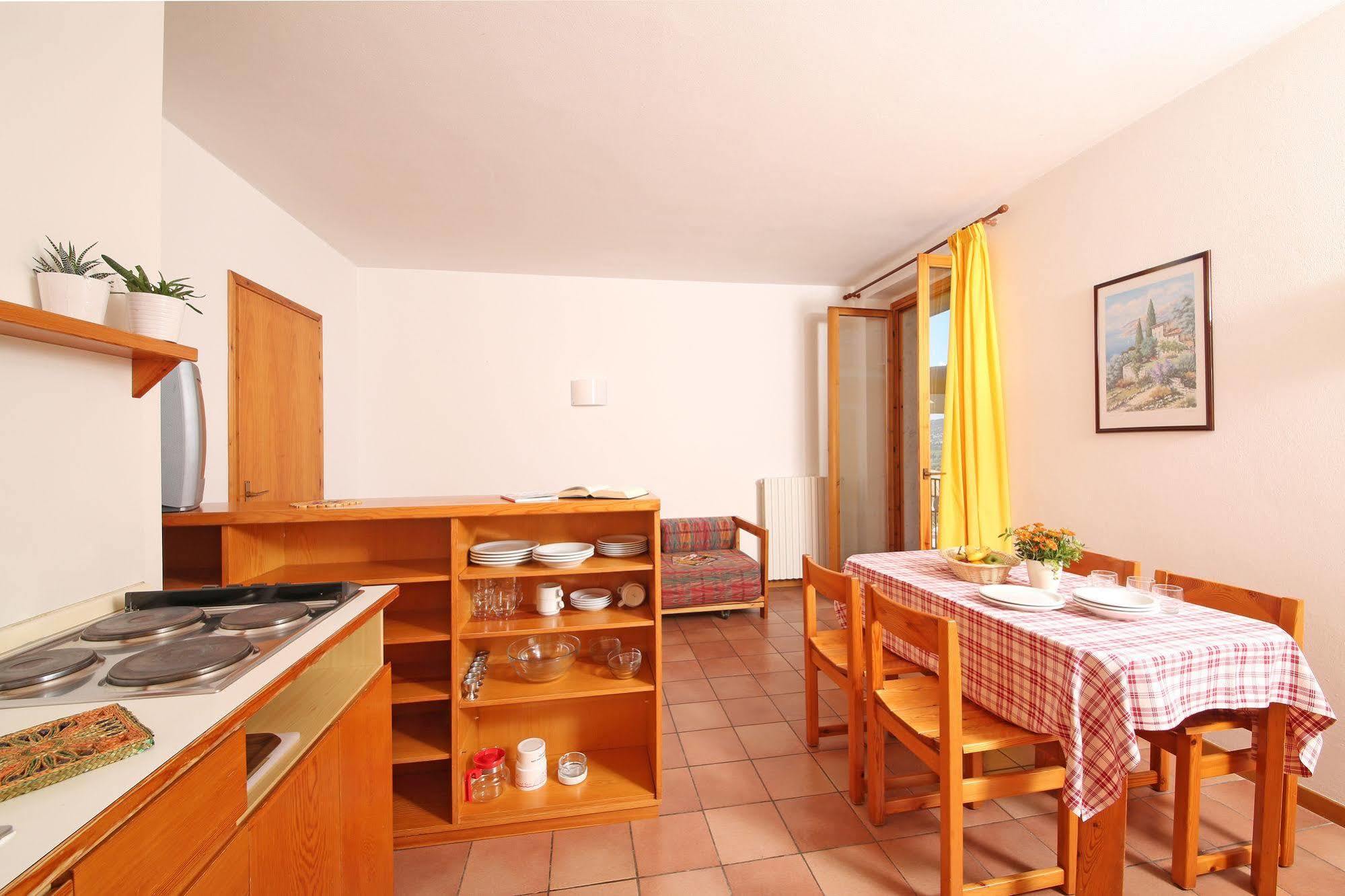 Appartamenti San Carlo كوسترمانو المظهر الخارجي الصورة